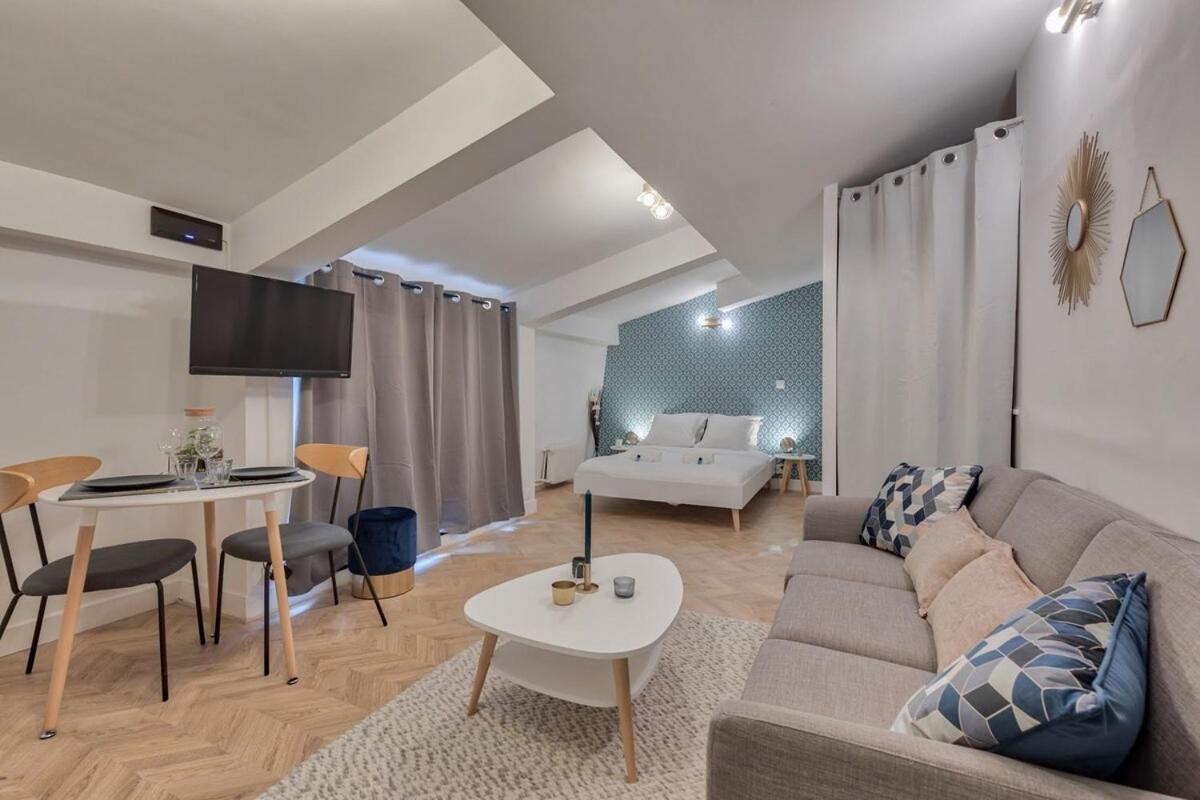 Appartement Renove Proche Arc Triomphe - 2P Paris Exterior photo